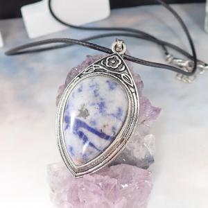 Szodalit medál antik hatású keretben