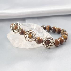 Tigrisszem karkötő hullámos gyöngykerettel