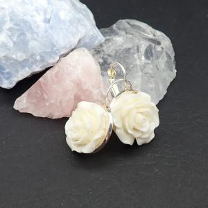 Törtfehér rózsa fülbevaló