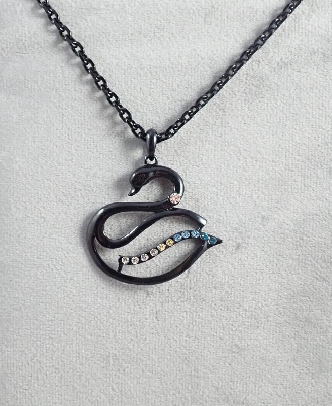 Fekete hattyú medál