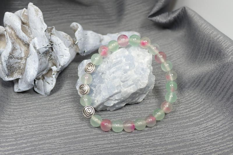 Fluorit karkötő csigamintás díszekkel