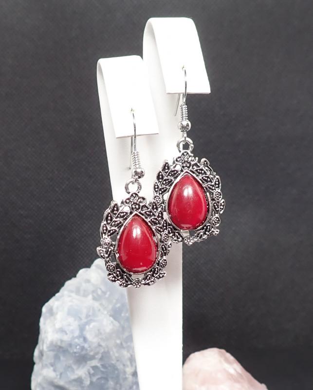 Fülbevaló antik, leveles kerettel, bordó