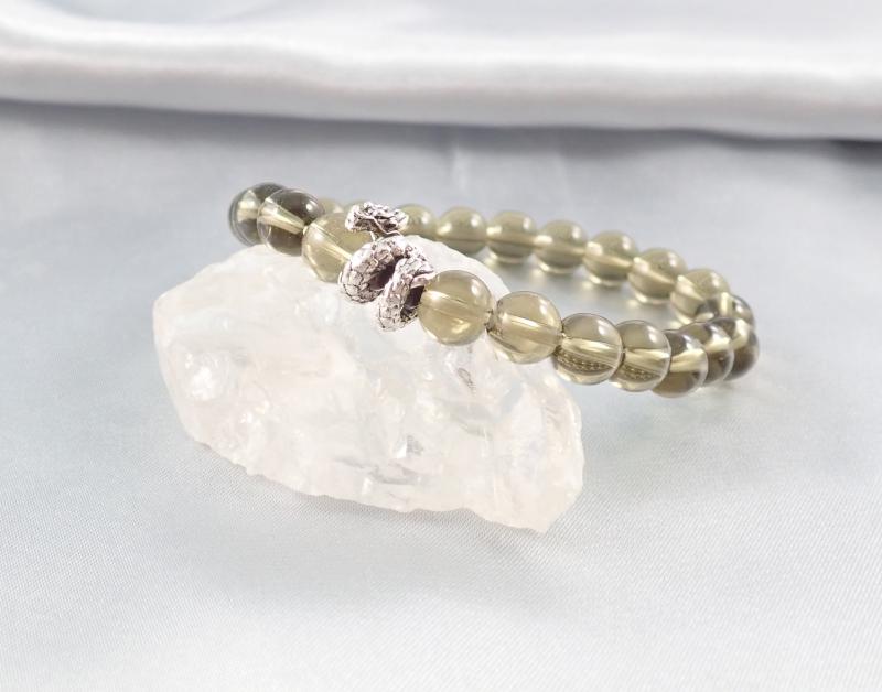 Füstkvarc karkötő sárkánnyal