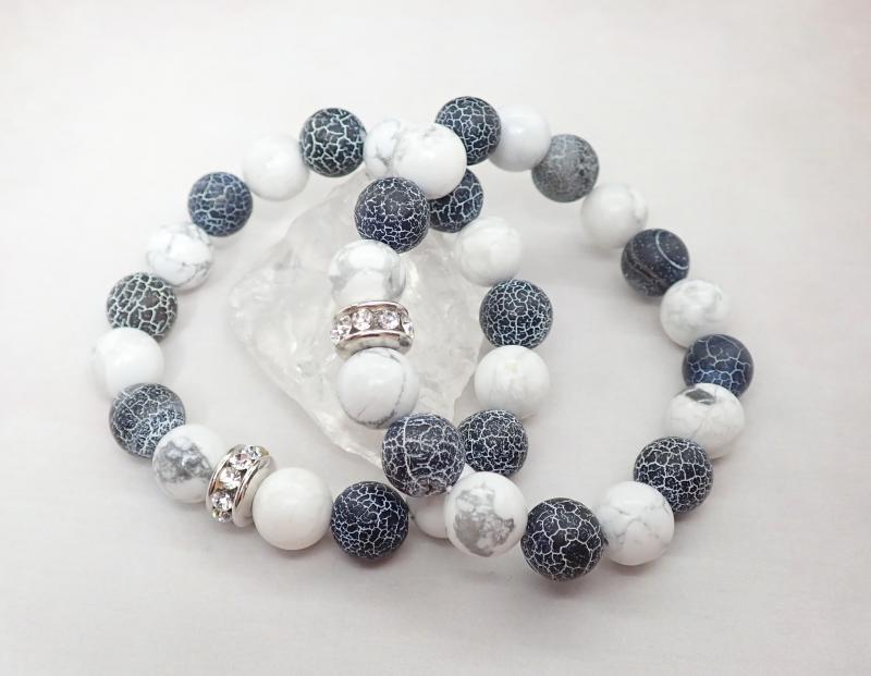 Howlit és achát páros karkötő