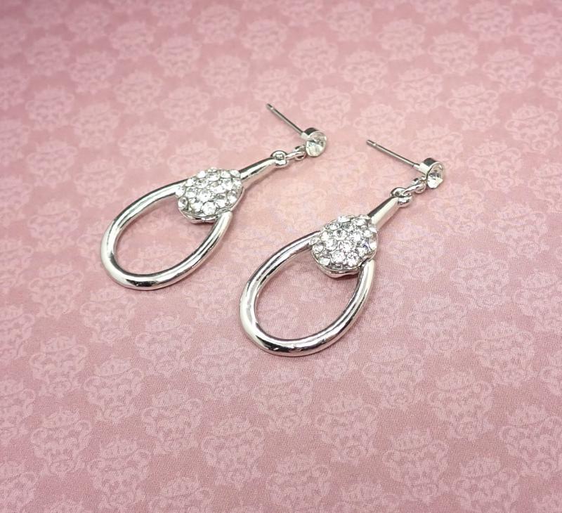 Ívek és strasszok fülbevaló