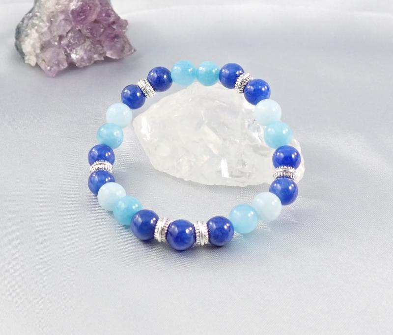 Karkötő kék jádékból