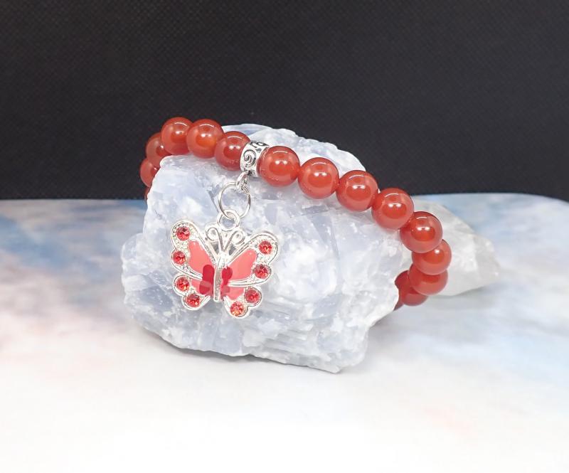 Karneol karkötő pillangóval