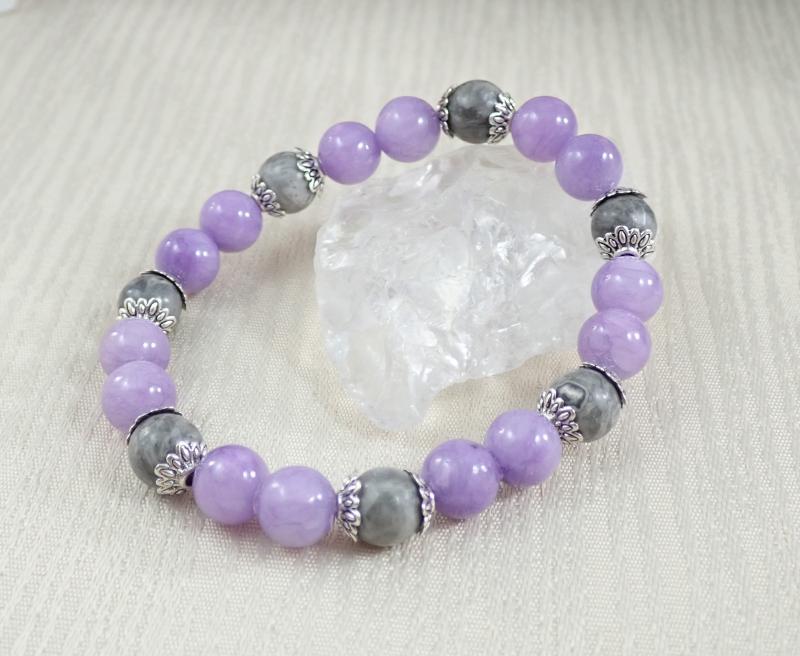 Képjáspis és jáde karkötő, lila