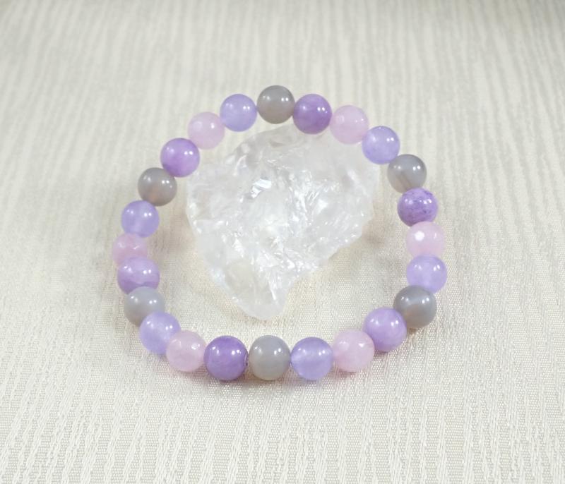 Lila-szürke achát karkötő