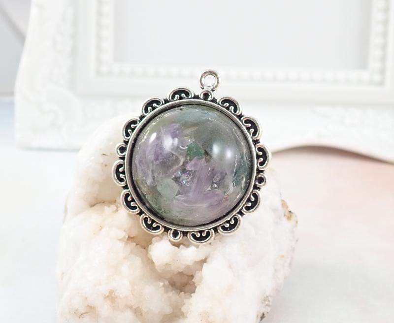 Medál ametiszttel és aventurinnal