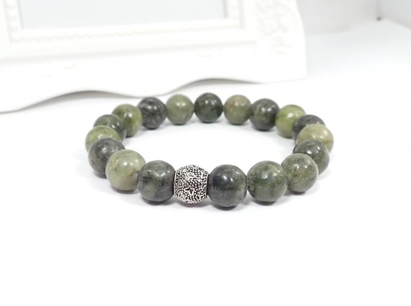 Mohaachát karkötő fém gyönggyel