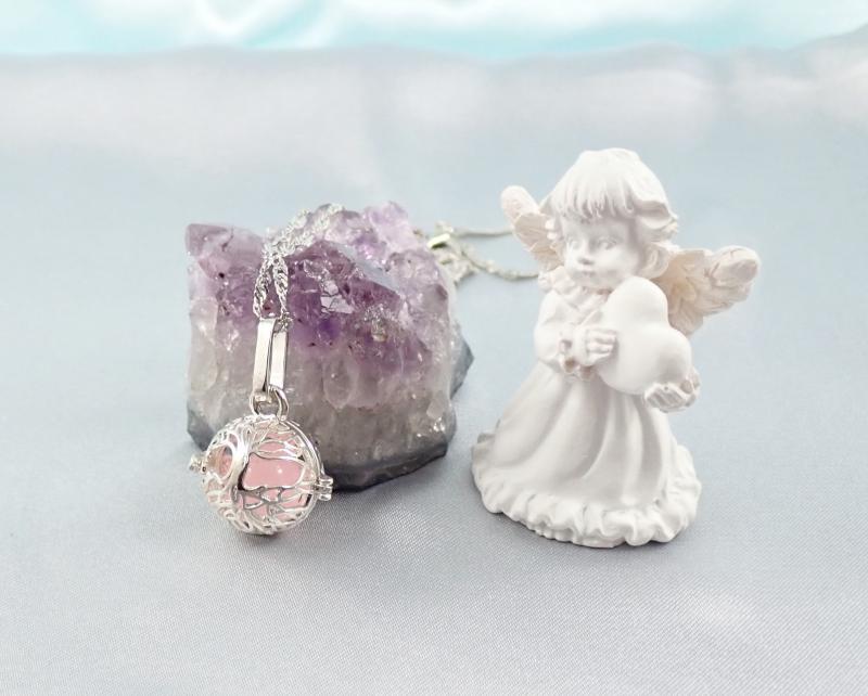 Nyitható medál, rózsaszín gyönggyel, kicsi