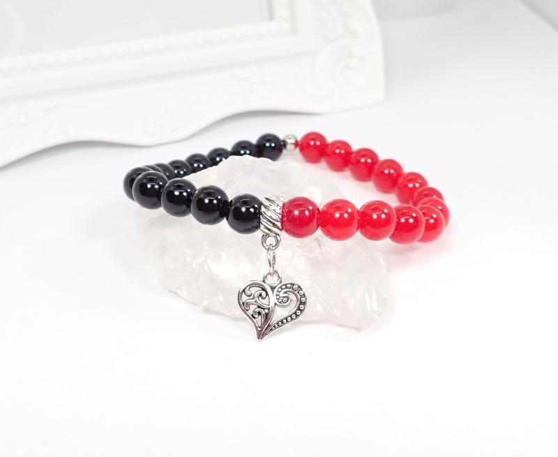 Ónix és jáde karkötő, szívvel