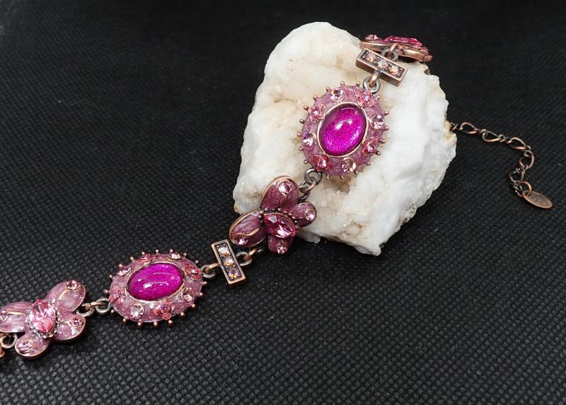 Pillangós karkötő, antik hatású