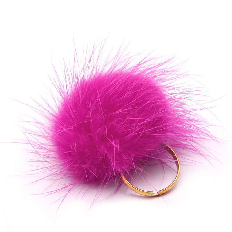 Pink, bolyhos gyűrű