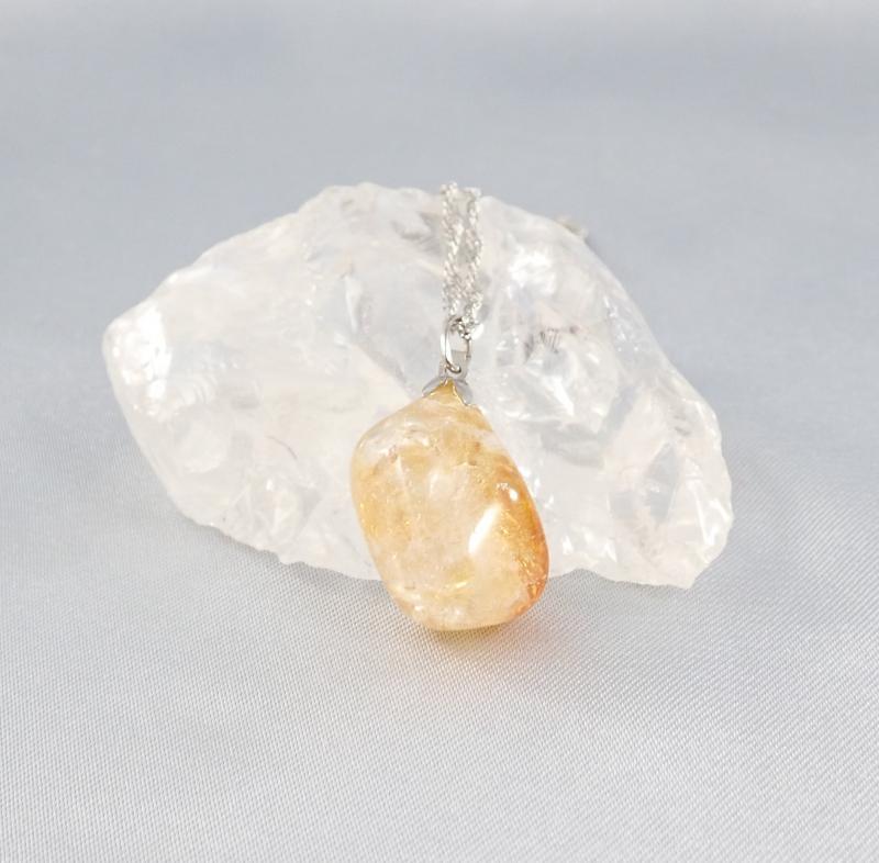 Szabálytalan formájú citrin medál nyaklánccal 1