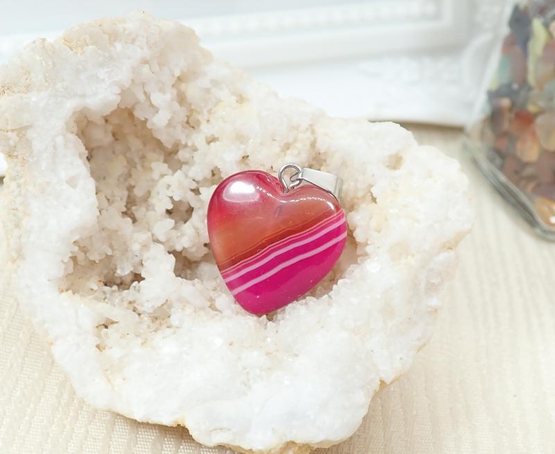 Szív formájú sávos achát medál nyakláccal 1