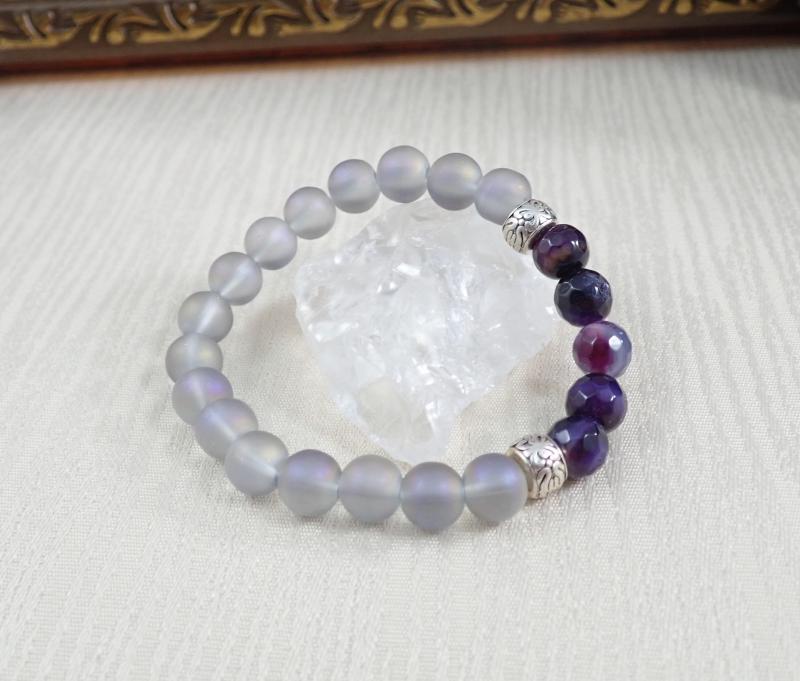 Szürke-lila achát karkötő
