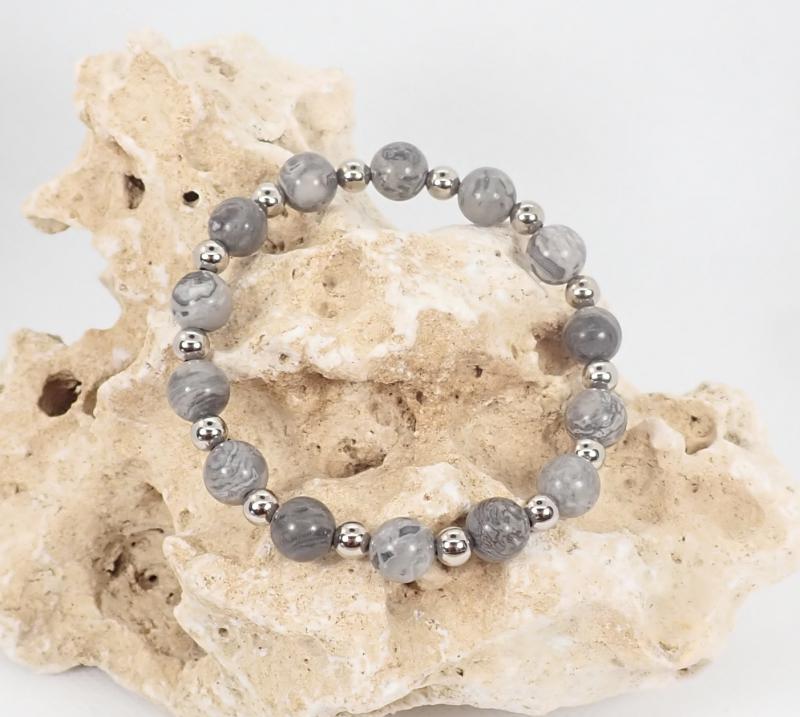 Szürke tájkép jáspis és fém karkötő