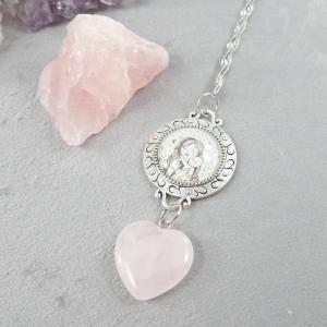 Anyaság medál rózsakvarccal