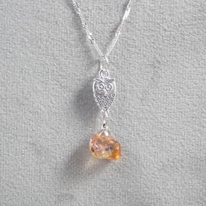 Baglyos medál citrinnel