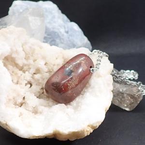 Breccsa jáspis medál, közepes