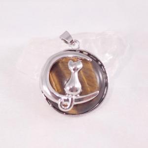 Cica mintás tigrisszem medál