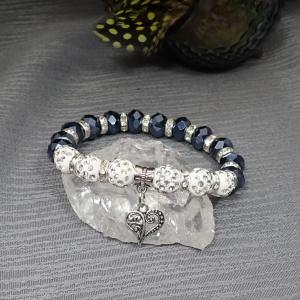 Csajos, csillogós karkötő szívvel, sötétkék