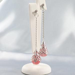 Cseresznyekvarc fülbevaló csipkés dísszel