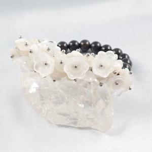 Fehér csend ásvány karkötő