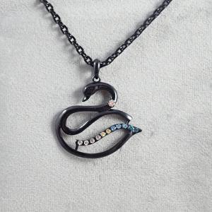 Fekete hattyú medál