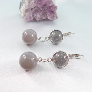 Fülbevaló acháttal, szürke