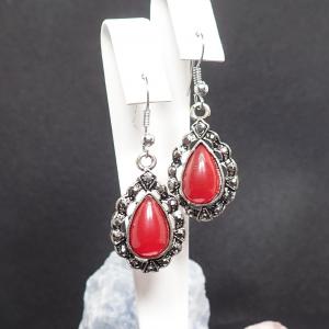 Fülbevaló antik, hullámos kerettel, bordó