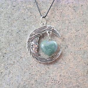 Holdnővér medál mohaachát szívvel