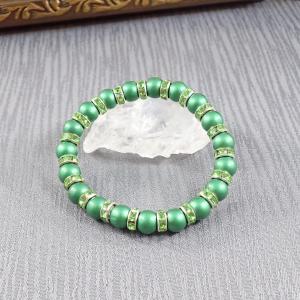 Jáde karkötő csillogó köztesekkel, zöld