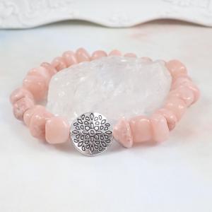 Jáde karkötő, nagyobb szemcsékből, fáradtrózsaszín