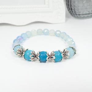 Kék achátok karkötő fémdíszekkel