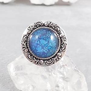 Kék árnyalatos, virágmintás gyűrű