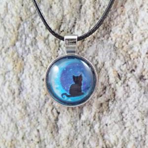 Kiscica a holdon medál