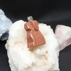 Kutya formájú napkő medál