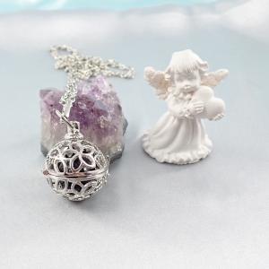 Nyitható medál fekete gyönggyel 1