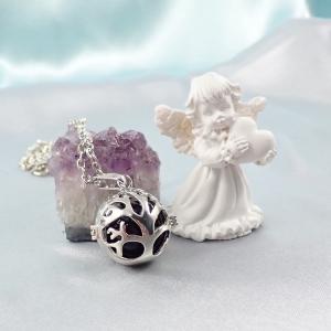 Nyitható medál fekete gyönggyel 2