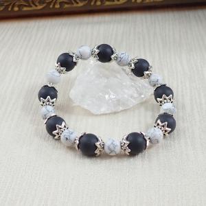 Ónix és howlit karkötő