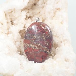 Ovális breccsa jáspis medál