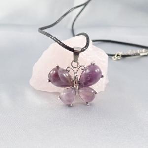 Pillangó medál, ametiszttel 2