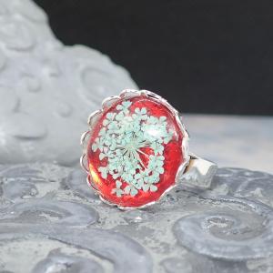 Piros-kék virágos gyűrű