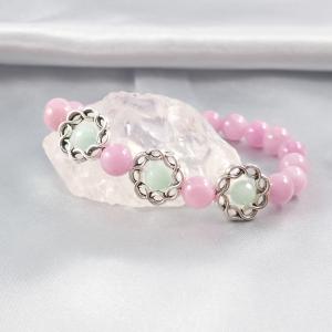 Rózsaszín jáde karkötő hullámos gyöngykerettel