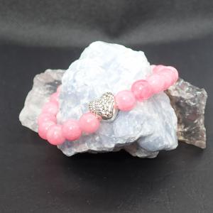 Rózsaszín jáde karkötő szívvel