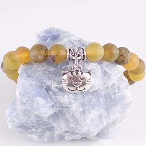 Sárkányvér achát karkötő cicafej medállal