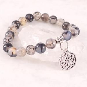 Sárkányvér achát karkötő virág mintás medállal